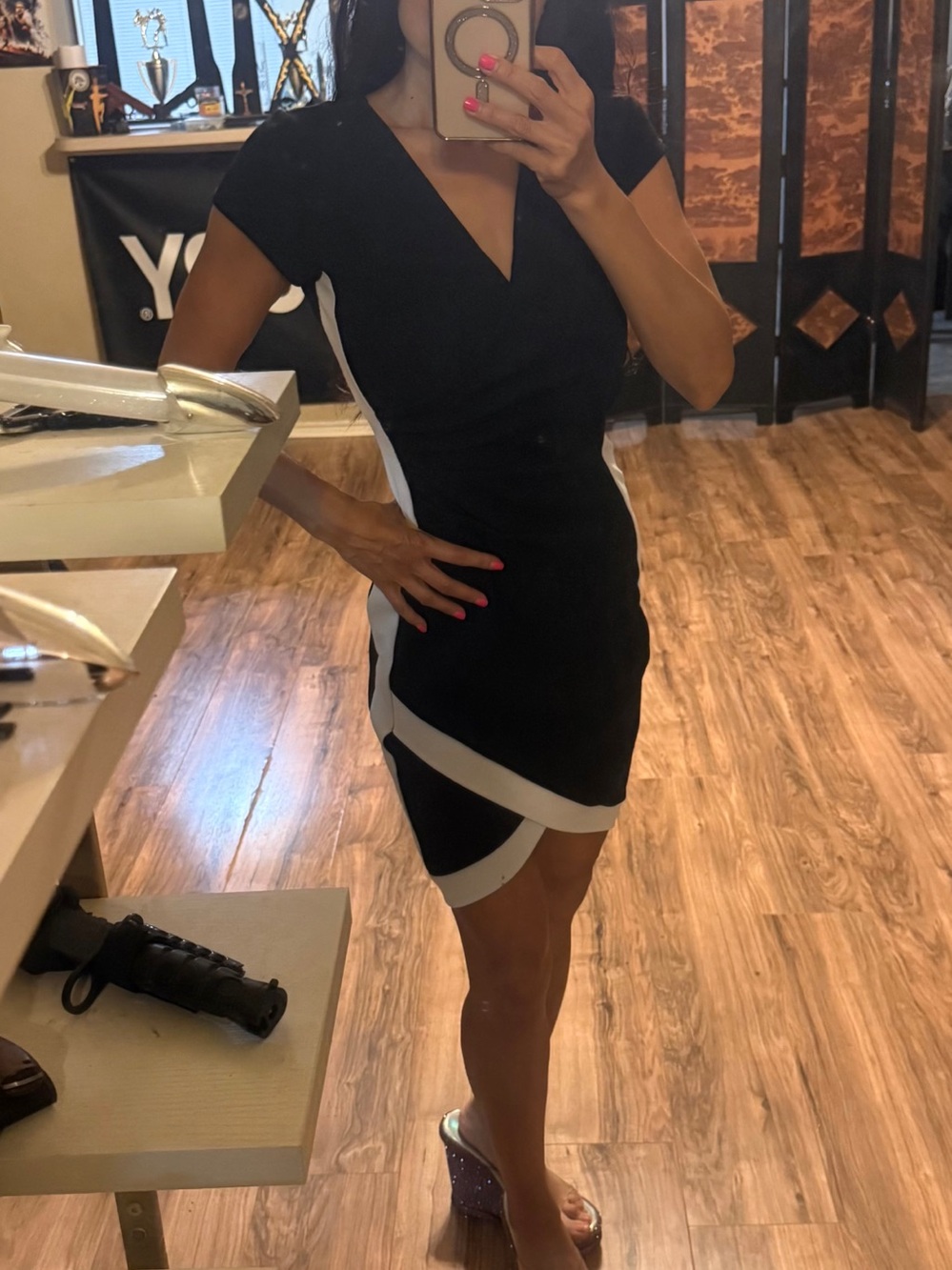 Almost Famous Black and White V-Neck Cap Sleeve Dress